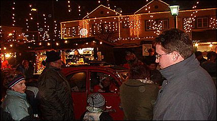 Beleuchtete Weihnachtsstrae in Leobersdorf