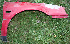 gebrauchter Kotfluegel f�r Nissan Primera