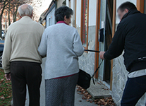 Taschendieb - gestelltes Bild