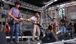 Die B�hne am Neunkirchner Stadtfest