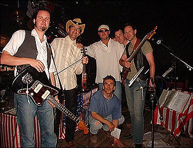 Die Jungs von FOAK auf der B�hne in der Pullman-City